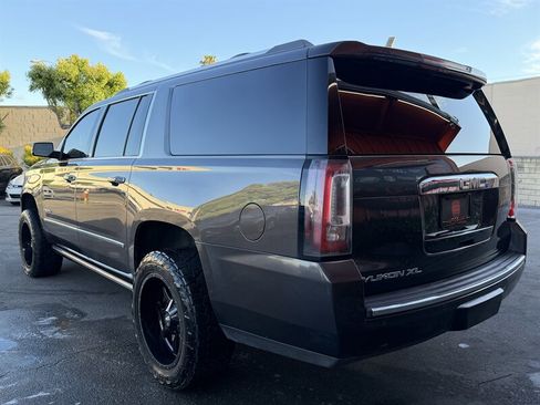 Used 2018 GMC Yukon XL Denali w/ Denali Ultimate Package image 15