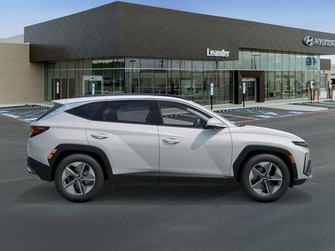 New 2026 Hyundai Tucson SEL image 7