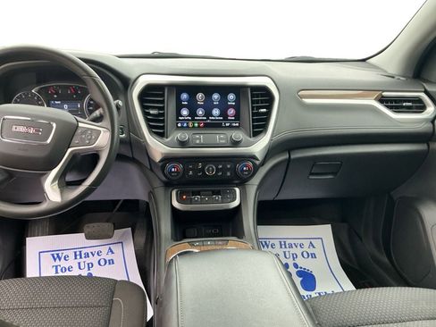 Used 2023 GMC Acadia SLE image 11