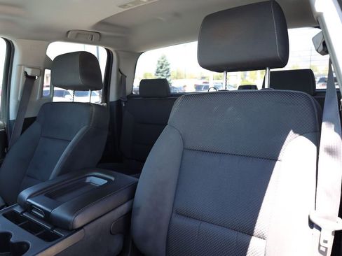 Used 2015 GMC Sierra 2500 SLE w/ SLE Preferred Package AWD/4WD image 17