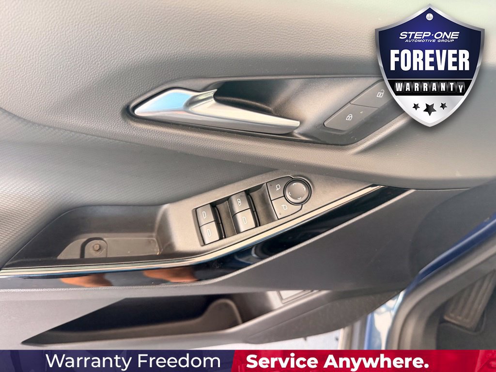 Used 2025 Chevrolet Equinox LT w/ Convenience Package II FWD image 12