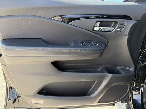 Used 2016 Honda Pilot Touring image 28