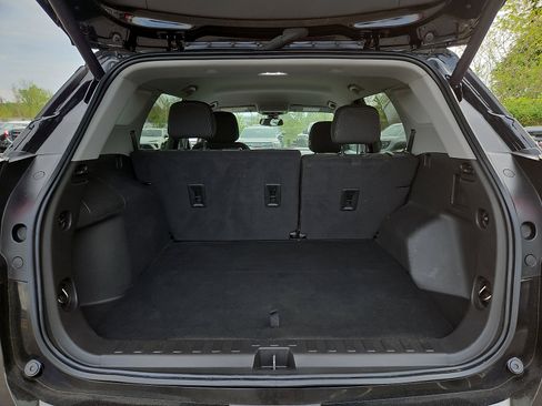 Certified 2023 GMC Terrain SLE w/ Driver Convenience Package AWD/4WD image 28