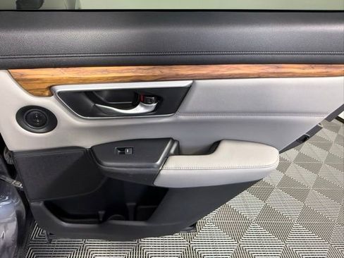 Used 2017 Honda CR-V Touring image 44