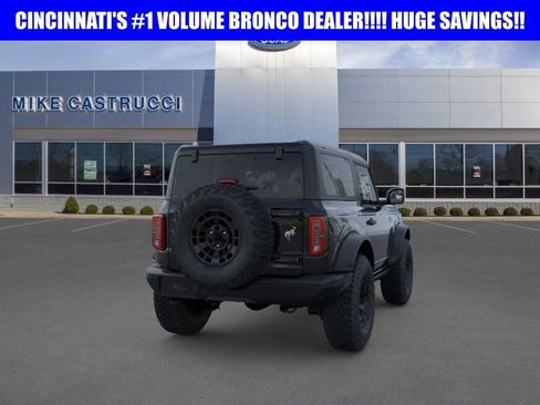 New 2026 Ford Bronco Badlands w/ Sasquatch Package AWD/4WD image 8