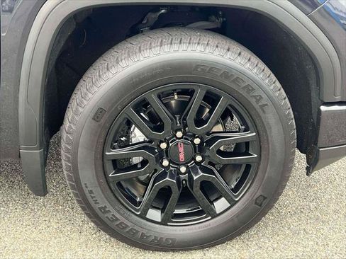Used 2022 GMC Sierra 1500 Elevation image 9