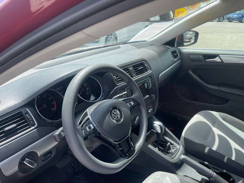 Used 2017 Volkswagen Jetta S image 18