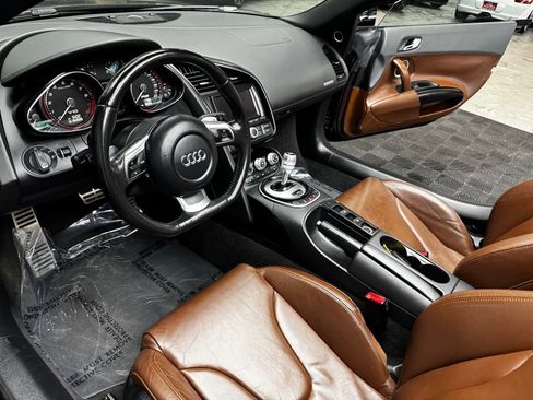 Used 2011 Audi R8 V10 image 32