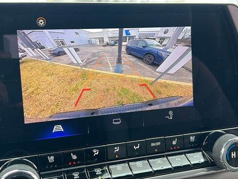 Used 2024 Chevrolet Colorado ZR2 w/ ZR2 Convenience Package III image 22