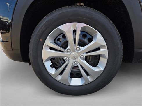 New 2026 Chevrolet Trax LS image 11