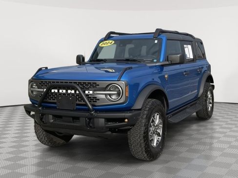 Used 2024 Ford Bronco Badlands image 4