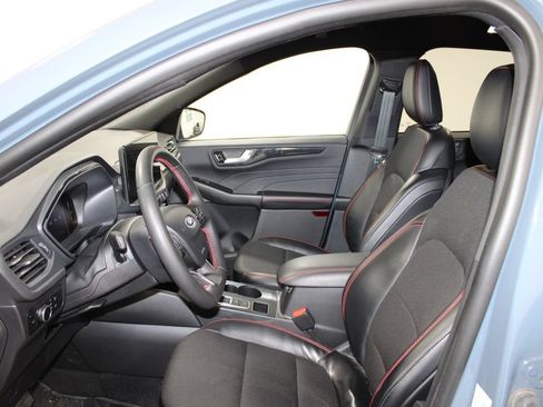 Used 2025 Ford Escape ST-Line w/ Tech Pack #1 FWD image 17