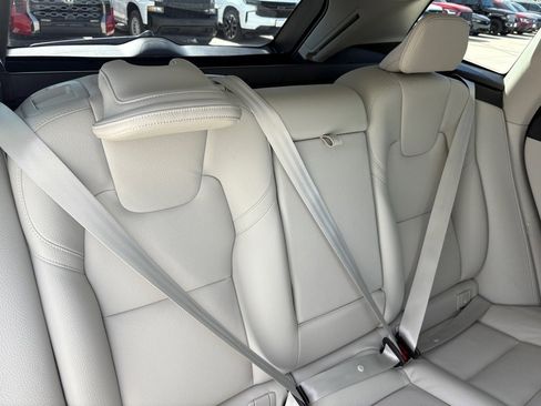 Certified 2024 Volvo XC60 T8 Plus w/ Protection Package Premier image 33