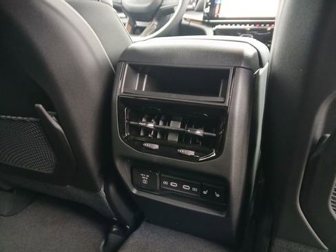 New 2026 Jeep Grand Cherokee Limited w/ Limited Altitude Package image 28