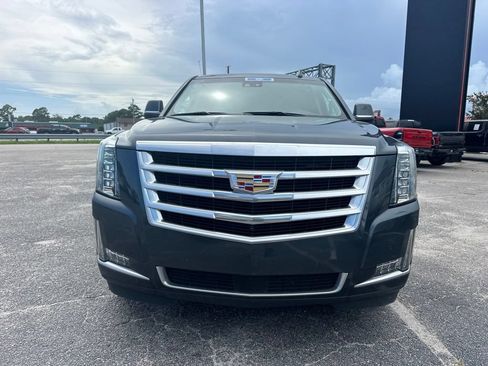 Used 2020 Cadillac Escalade ESV Premium Luxury AWD/4WD image 8