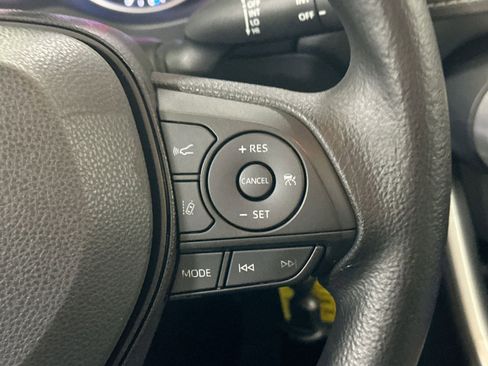 Used 2020 Toyota RAV4 LE image 20