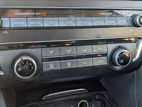 Used 2020 Kia Optima LX image 12