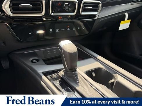 New 2026 Nissan Sentra SV w/ SV Convenience Package FWD image 16