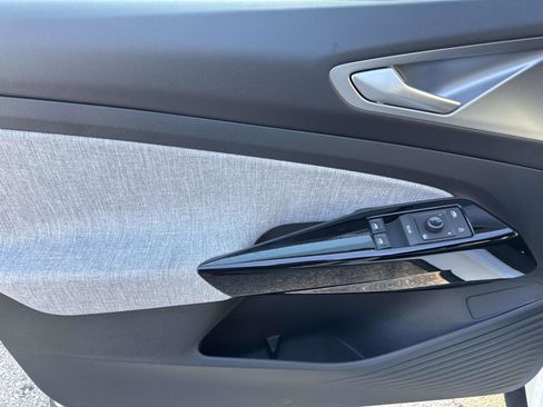 New 2026 Volkswagen ID.4 Pro image 13