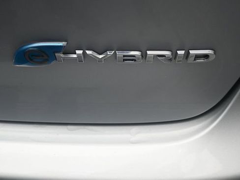 Used 2023 Chrysler Pacifica Touring-L image 26