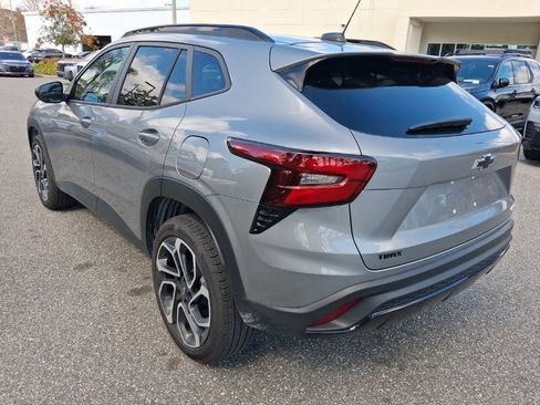 Used 2025 Chevrolet Trax RS w/ Driver Confidence Package image 7