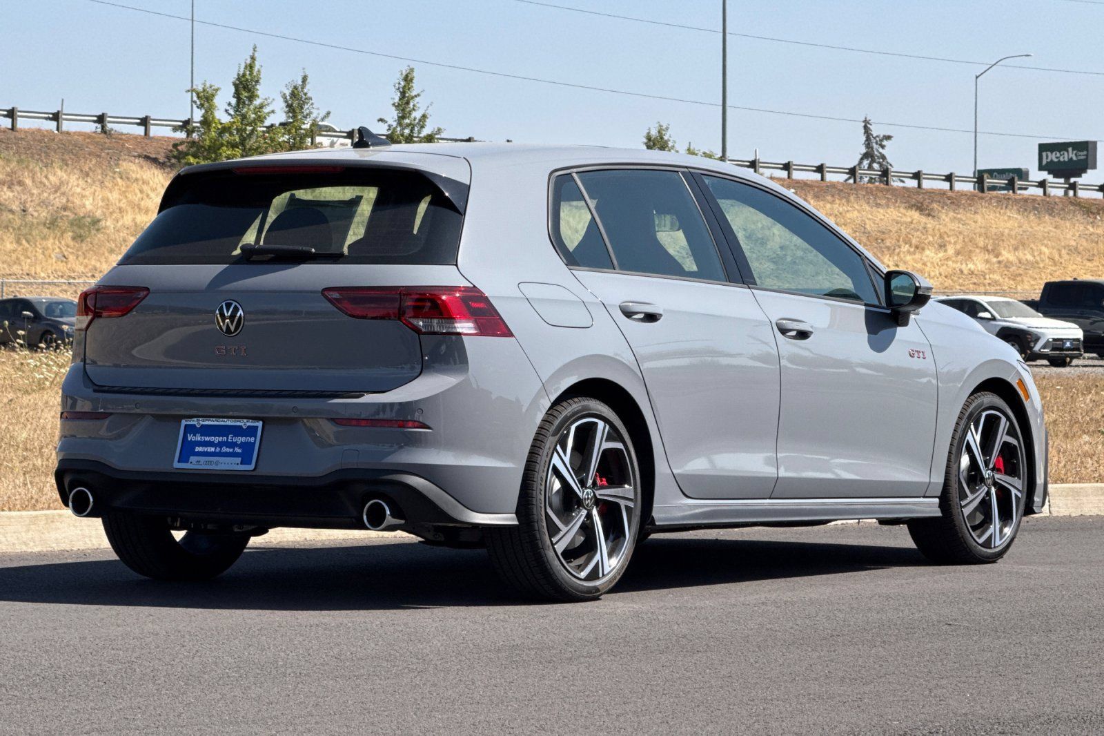 New 2026 Volkswagen GTI SE FWD image 3