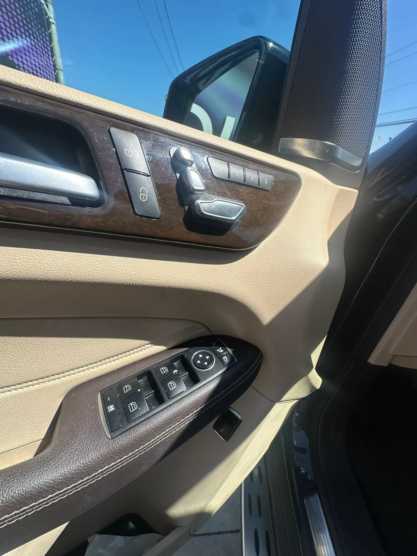 Used 2018 Mercedes-Benz GLE 350 w/ Premium 1 Package image 21