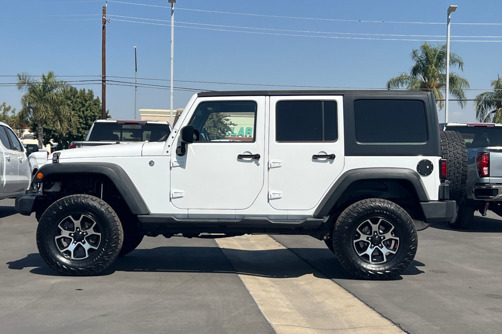 Used 2018 Jeep Wrangler Unlimited Sport S AWD/4WD image 8