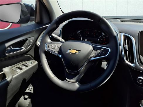Used 2021 Chevrolet Equinox LT image 21