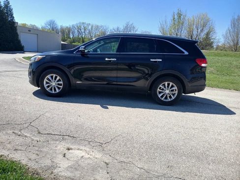 Used 2016 Kia Sorento LX w/ LX Convenience Package image 9
