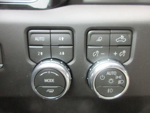 New 2026 GMC Sierra 3500 AT4 w/ AT4 Premium Plus Package AWD/4WD image 20