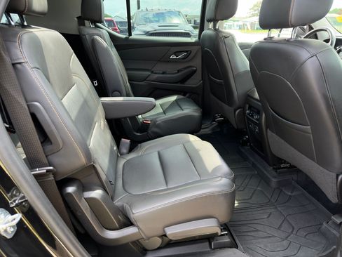 Used 2021 Chevrolet Traverse Premier w/ Redline Edition FWD image 23