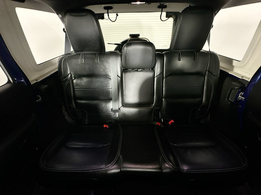 Used 2020 Jeep Wrangler Unlimited Sahara AWD/4WD image 13