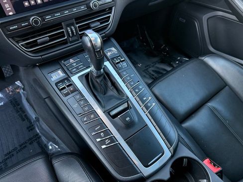 Used 2021 Porsche Macan image 13