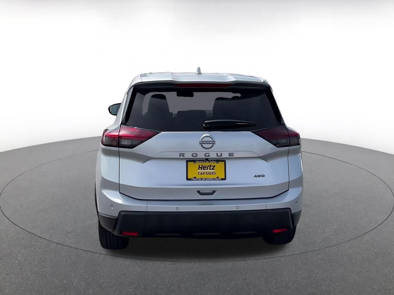 Used 2025 Nissan Rogue SV AWD/4WD image 12