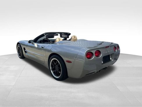 Used 1998 Chevrolet Corvette Convertible w/ Performance Handling Pkg image 46