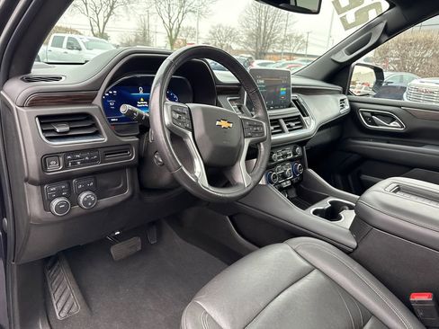 Used 2022 Chevrolet Suburban LT w/ LT Signature Plus Package image 20