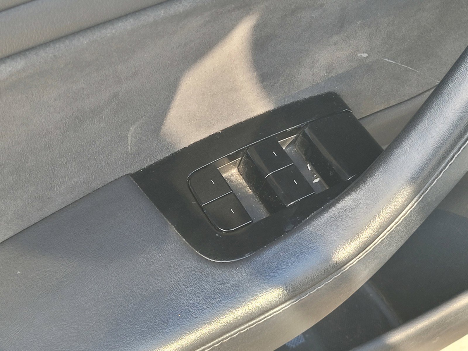 Used 2019 Tesla Model 3 Standard Range Plus RWD image 18
