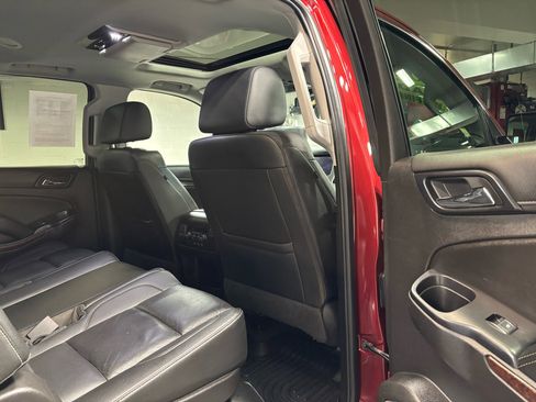 Used 2019 GMC Yukon XL SLT w/ Open Road Package image 18