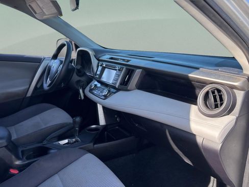Used 2014 Toyota RAV4 XLE image 32