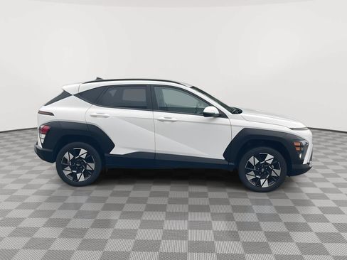 Used 2024 Hyundai Kona SEL w/ Convenience Package AWD/4WD image 5