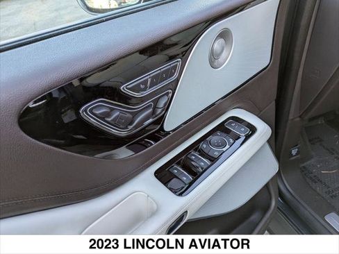 Used 2023 Lincoln Aviator Black Label w/ Class IV Trailer Tow Package image 12