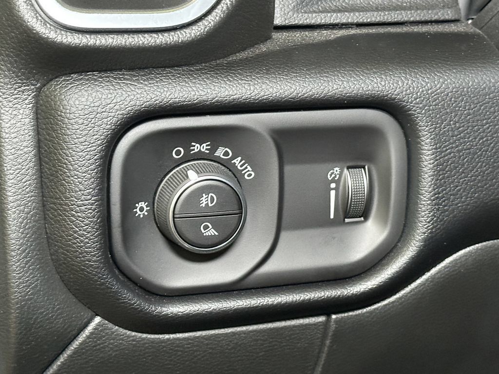New 2026 RAM 2500 Big Horn AWD/4WD image 21