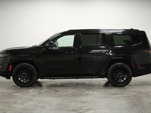Used 2024 Jeep Wagoneer Series II RWD image 5