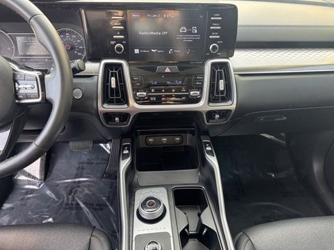 Certified 2021 Kia Sorento S image 21