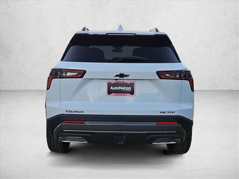 New 2026 Chevrolet Equinox ACTIV FWD image 8