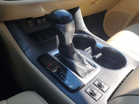 Used 2018 Toyota Highlander XLE image 21