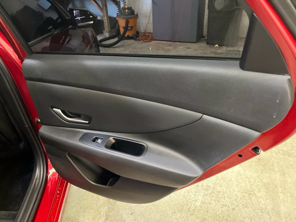 Used 2023 Hyundai Elantra Limited FWD image 27