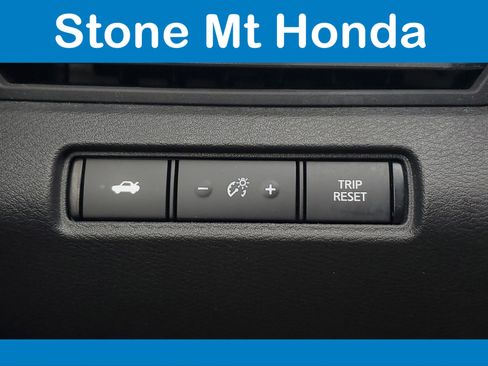 Used 2023 Nissan Altima 2.5 SR FWD image 32