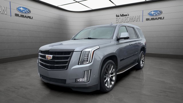 Used 2019 Cadillac Escalade Luxury w/ Escalade Sport Edition AWD/4WD image 11